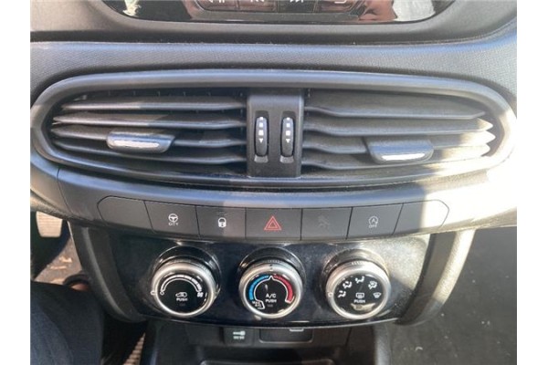 Recambio de interruptor luces emergencia para fiat ii tipo (356) berlina 1.4 opening edition referencia OEM IAM   