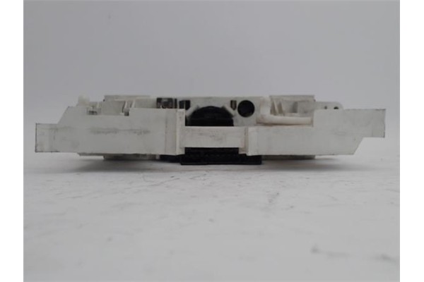 Recambio de mandos calefaccion / a.a. para mitsubishi montero pinin (h60/h70) 1.8 1800 mpi comfort (5-ptas.) referencia OEM IAM 