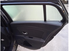 Recambio de puerta trasero derecha para renault megane iii sport tourer 1.5 dynamique referencia OEM IAM 821003697R  