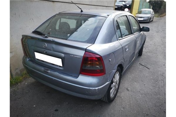 opel astra g berlina del año 2003