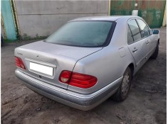 mercedes-benz clase e (bm 210) berlina del año 1999