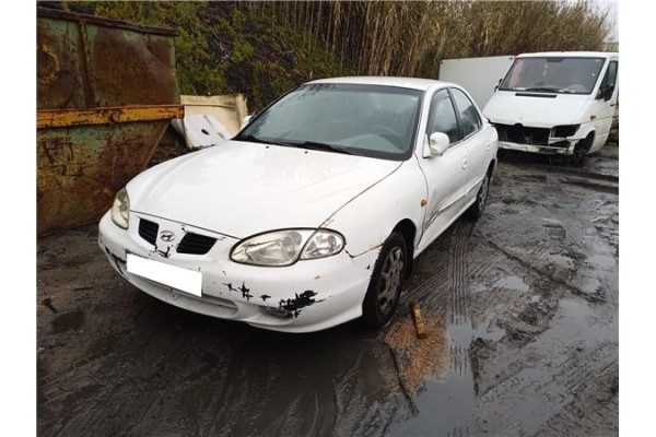 hyundai lantra berlina (rd) del año 1998