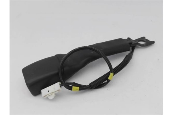 Recambio de anclaje cinturon delantero izquierdo para toyota aygo (kgb/wnb) 1.0 básico referencia OEM IAM 732300H021B2  