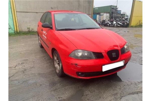 seat ibiza (6l1) del año 2002