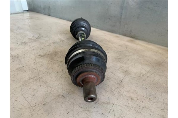 Recambio de palier delantero izquierdo para volvo v70 familiar 2.5 tdi referencia OEM IAM 8251758  