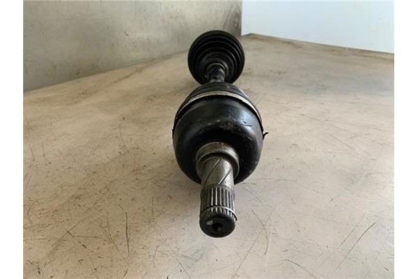 Recambio de palier delantero izquierdo para volvo v70 familiar 2.5 tdi referencia OEM IAM 8251758  
