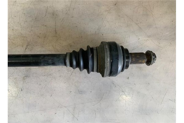 Recambio de palier trasero derecho para bmw serie 7 (e65/e66) 4.4 745i referencia OEM IAM 33207572683  