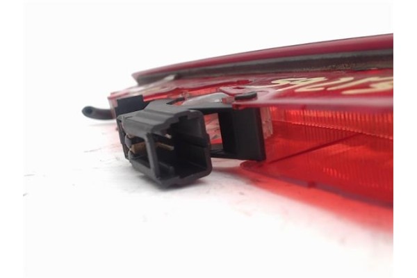 Recambio de luz central de freno para renault clio iii 1.5 dci referencia OEM IAM 8200245578  