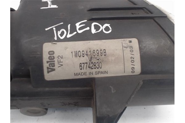 Recambio de faro antiniebla izquierdo para seat toledo (1m) referencia OEM IAM 1M0941699B 67742830 