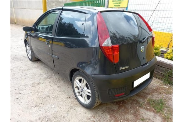 fiat ii punto (188) berlina del año 2005 fiat ii punto (188) berlina del año 2005