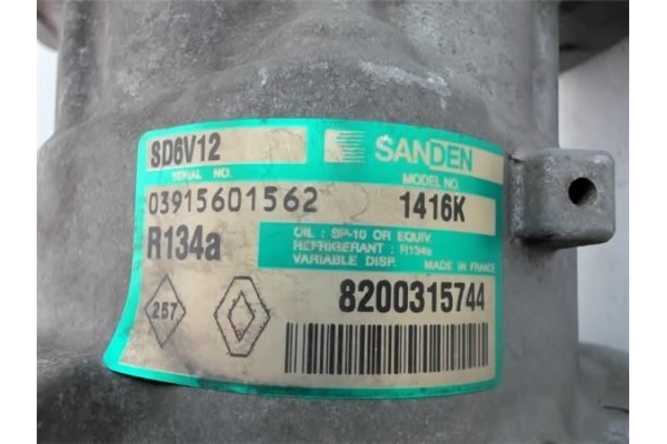 Recambio de compresor aire acond. para renault clio ii (xbo) 1.4 16v 98cv referencia OEM IAM 8200315744 03915601562 7700273801 ,