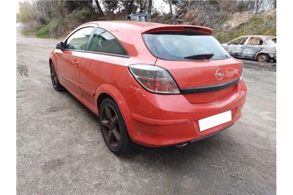 opel astra h gtc del año 2004