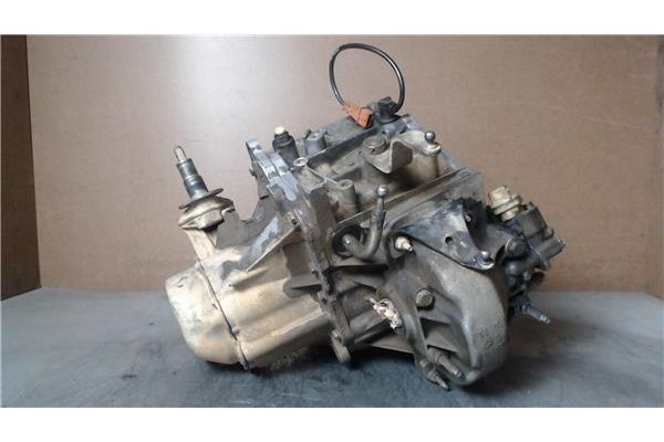 Recambio de caja cambios manual para citroen berlingo 1.9 d sx combi referencia OEM IAM 20DM48  