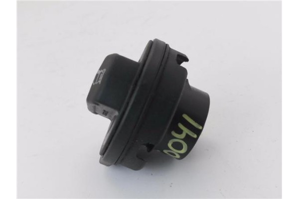 Recambio de tapon combustible para volkswagen golf v (1k1) 1.9 tdi referencia OEM IAM 1J0201550AC01C 1J0201553S 
