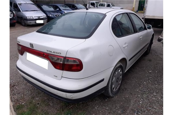seat toledo (1m2) del año 2000