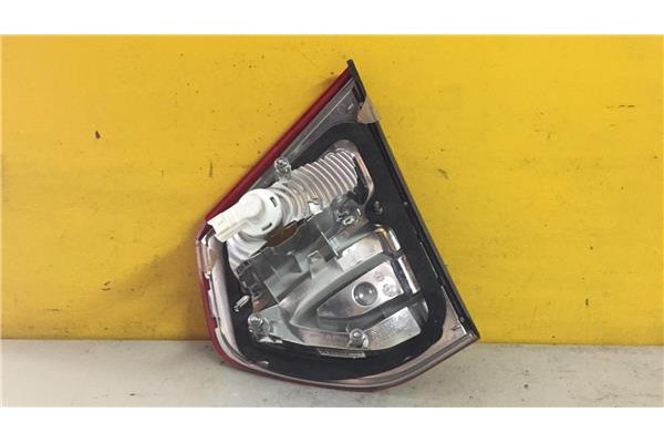 Recambio de piloto interior izquierdo para citroen c4 picasso 1.6 cool referencia OEM IAM 9653547777  