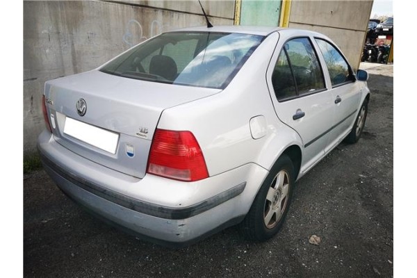 volkswagen bora berlina (1j2) del año 1999