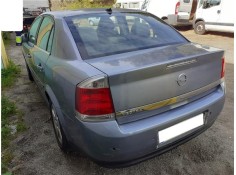 opel vectra c berlina del año 2004