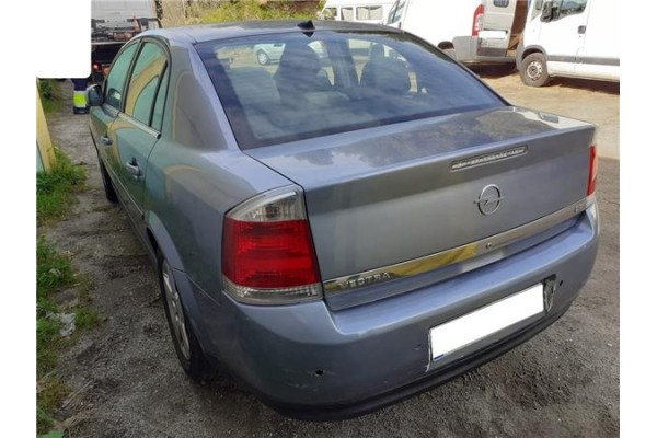 opel vectra c berlina del año 2004