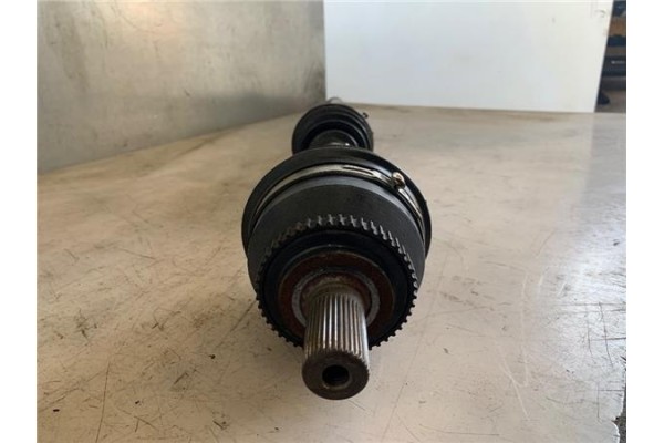 Recambio de palier delantero derecho para volvo v70 familiar 2.5 tdi referencia OEM IAM 8251759  