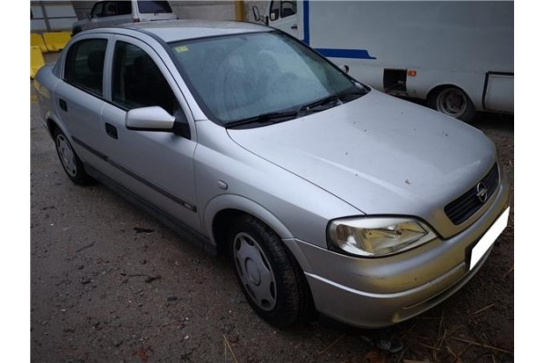 opel astra g berlina del año 2001