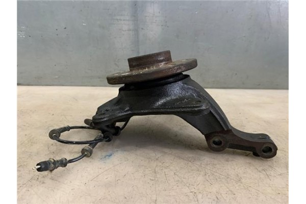 Recambio de mangueta delantero derecha para renault trafic ii furgón (fl) 2.5 dti referencia OEM IAM 8200630533  