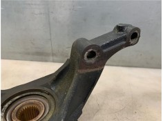 Recambio de mangueta delantero derecha para renault trafic ii furgón (fl) 2.5 dti referencia OEM IAM 8200630533  