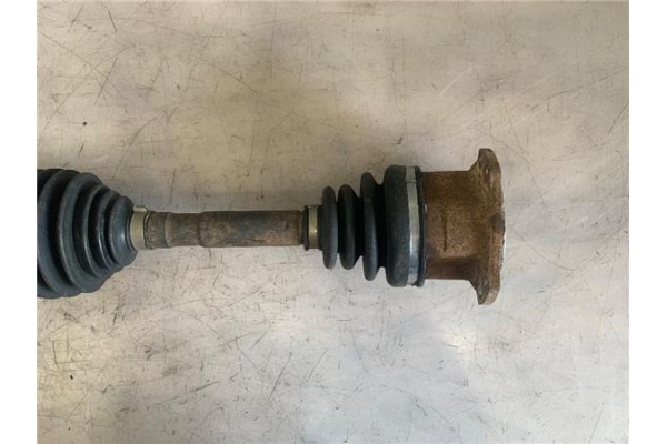 Recambio de palier delantero izquierdo para nissan pickup (d22) 2.5 d 4wd referencia OEM IAM 391002S660  