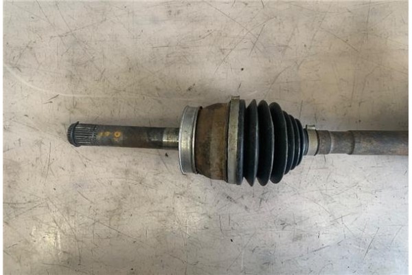 Recambio de palier delantero izquierdo para nissan pickup (d22) 2.5 d 4wd referencia OEM IAM 391002S660  