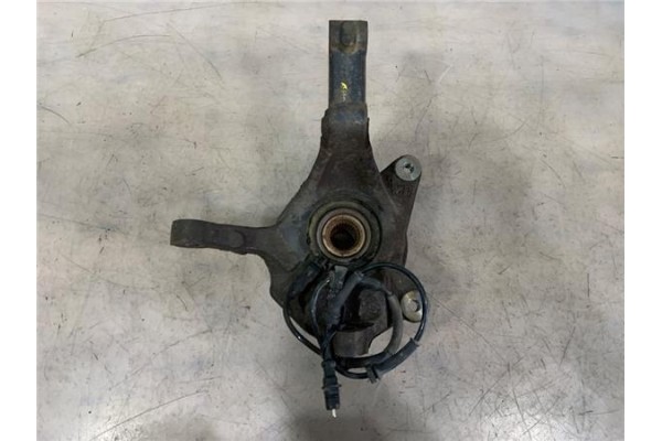 Recambio de mangueta delantero izquierda para renault trafic ii furgón (fl) 2.5 dti referencia OEM IAM 8200630474  