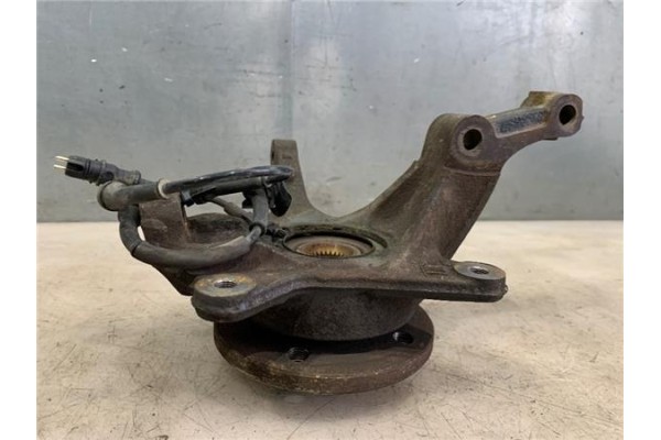 Recambio de mangueta delantero izquierda para renault trafic ii furgón (fl) 2.5 dti referencia OEM IAM 8200630474  