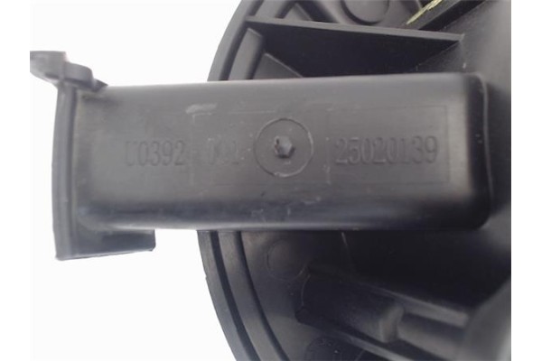 Recambio de motor calefaccion para opel astra j gtc 1.7 dtci referencia OEM IAM U0392001  