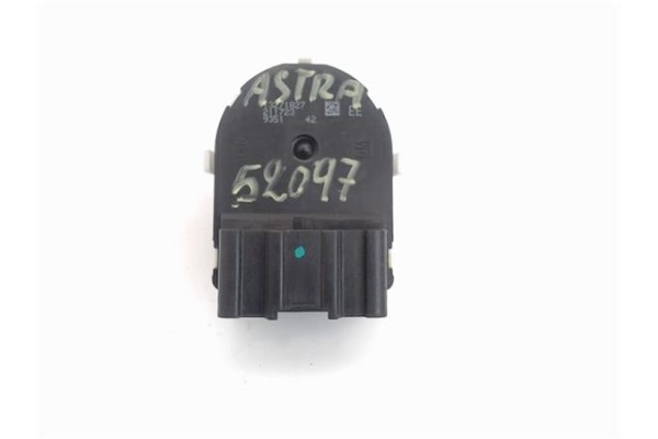 Recambio de conjunto interruptores para opel astra j gtc 1.7 dtci referencia OEM IAM 13271827  