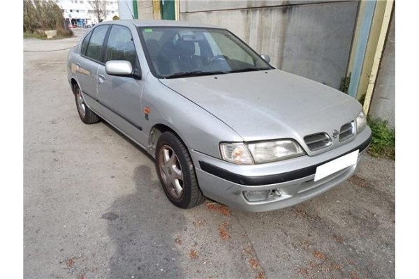 nissan primera berlina (p11) del año 1999