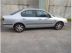 nissan primera berlina (p11) del año 1999