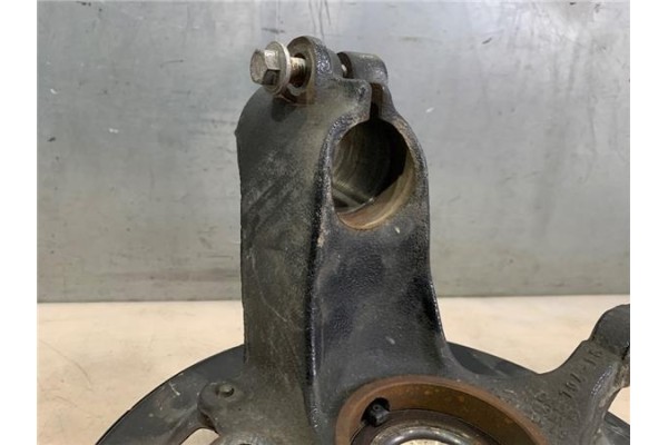 Recambio de mangueta delantero derecha para ford focus berlina (cew) 1.5 business referencia OEM IAM AV613K170 AV613K170DAC 