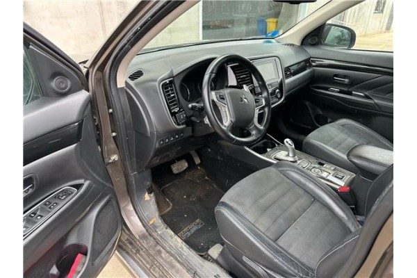 mitsubishi outlander (gf0/gg0) del año 2018