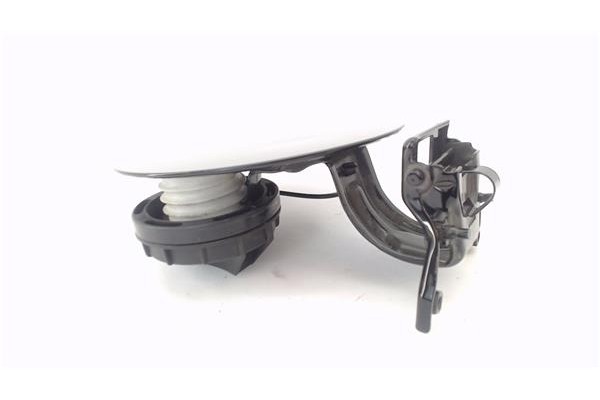 Recambio de tapa exterior combustible para kia carnival 2.9 crdi referencia OEM IAM 695104D100  