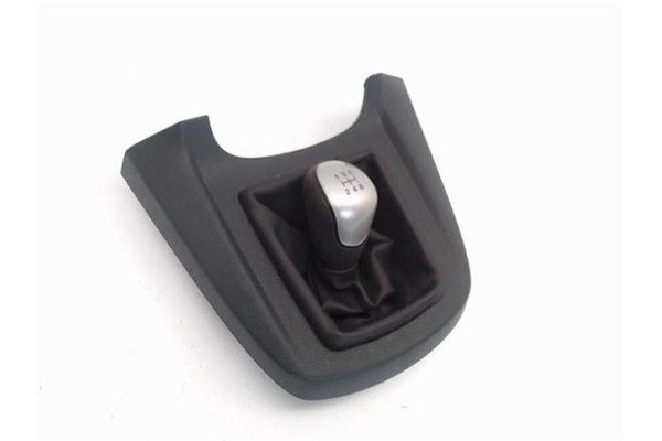 Recambio de pomo palanca cambio para ford fiesta vi 1.4 tdci referencia OEM IAM 8A61A044H83AF  