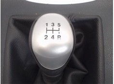 Recambio de pomo palanca cambio para ford fiesta vi 1.4 tdci referencia OEM IAM 8A61A044H83AF  