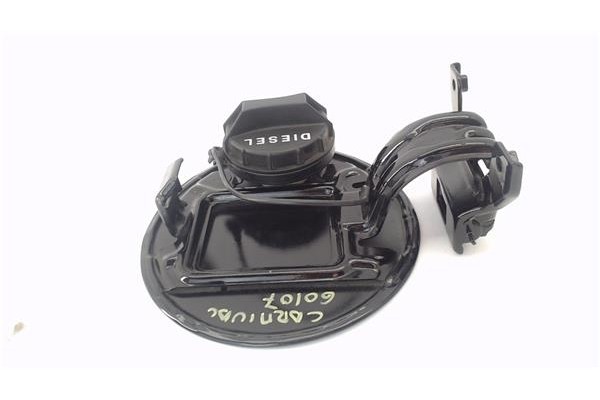 Recambio de tapa exterior combustible para kia carnival 2.9 crdi referencia OEM IAM 695104D100  