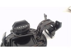Recambio de tapa exterior combustible para kia carnival 2.9 crdi referencia OEM IAM 695104D100  
