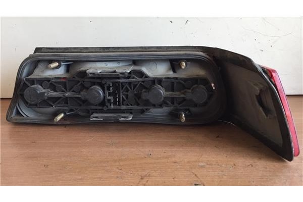Recambio de piloto trasero izquierdo para alfa romeo 33 1.3 referencia OEM IAM 16608S  