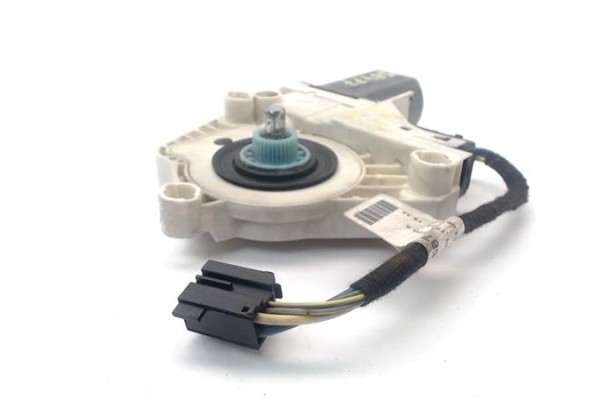 Recambio de motor elevalunas delantero izquierdo para audi a6 avant (4f5) 2.0 tdi referencia OEM IAM 4F0959801D  