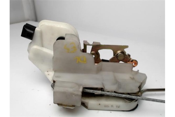 Recambio de cerradura puerta delantero izquierda para mitsubishi space wagon (n80/n90) 2.4 referencia OEM IAM MR523715  