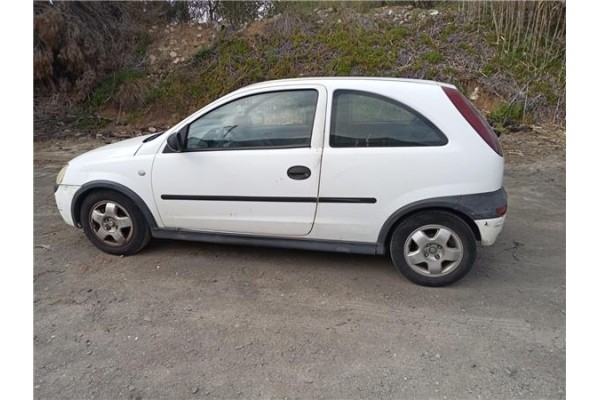 opel corsa c del año 2001
