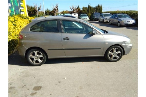 seat ibiza (6l1) del año 2004