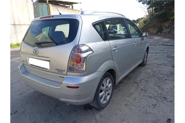 toyota corolla verso (r1) del año 2005