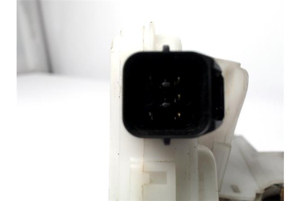 Recambio de cerradura puerta delantero izquierda para mitsubishi space wagon (n80/n90) 2.4 referencia OEM IAM MR523715  