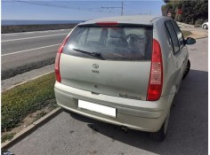 tata indica (40_v2) del año 2008